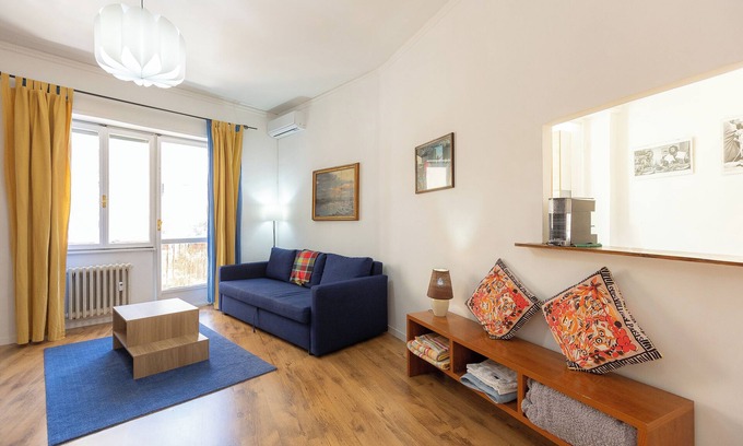 Monte Sacro Apartment | Holiday Apartment "La Casa Di Rob E Cris" with 2 Balconies & Wi-Fi
