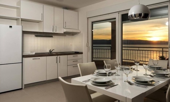 Marusici Apartment | Holiday apartment Mimice for 1 - 6 persons with 2 bedrooms - Row house