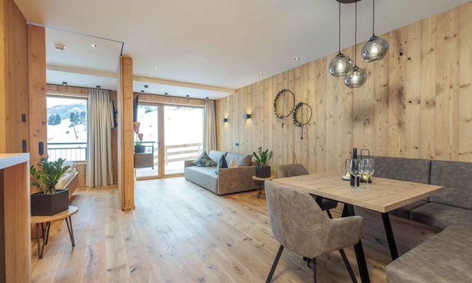 Grossarl Apartment | Holiday Apartment 'Mountain Suite Nr°102' with Mountain View, Balcony and Wi-Fi