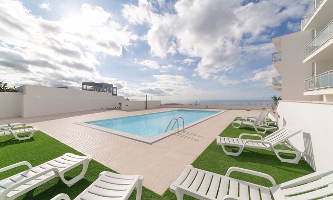 Nazare Apartment | Holiday Apartment - Nazaré views SCH059