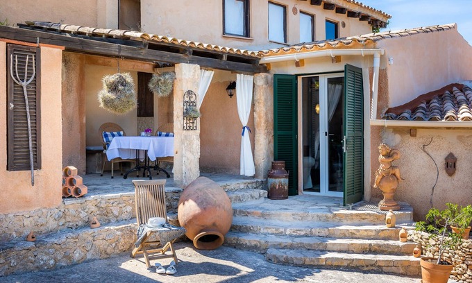 Son Macia Villa | Holiday Apartment Petit 'Adults Only-Mallorca' with Shared Pool and Wi-Fi