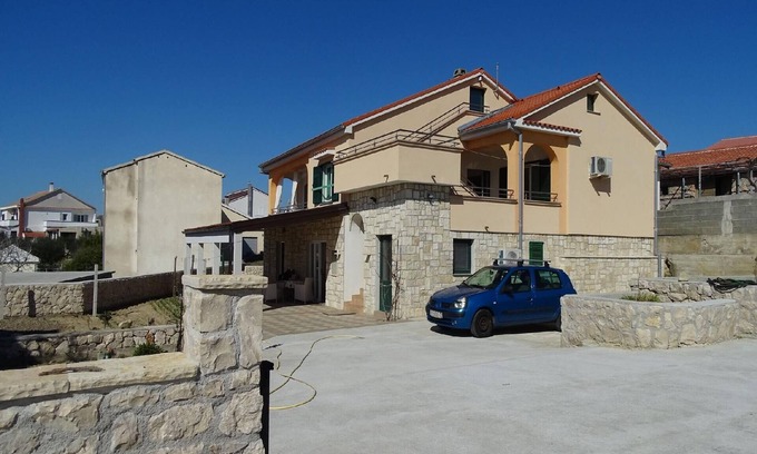 Rtina House | Holiday apartment Ražanac for 1 - 6 persons with 3 bedrooms - Holiday house