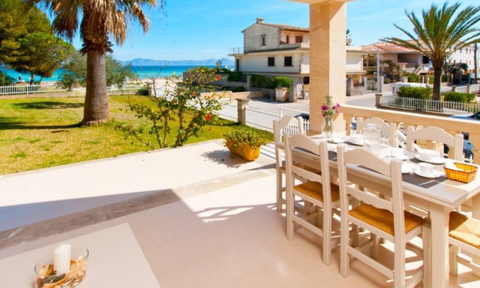 Alcudia Apartment | Holiday Apartment "Sun Of The Bay-Bloq 3 Apartamento 1" with Sea View, Private Terrace & Wi-Fi