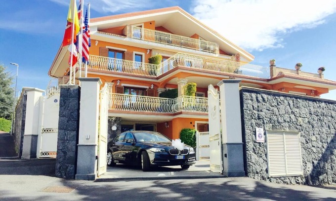 Trecastagni Apartment | Holiday apartment Trecastagni for 2 - 7 persons with 2 bedrooms - Holiday apartment