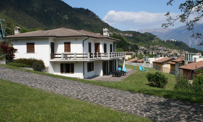 Aer House | Holiday apartment Tignale for 2 - 6 persons with 2 bedrooms - Holiday house