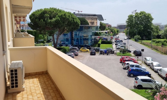 Pisa Apartment | Holiday Apartment "Tosca 2" with 2 Private Terraces & A/C