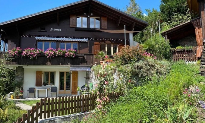 Wengen Ski Chalet | Holiday apartment Wengen for 1 - 2 persons with 1 bedroom - Holiday apartment in one or multi-family