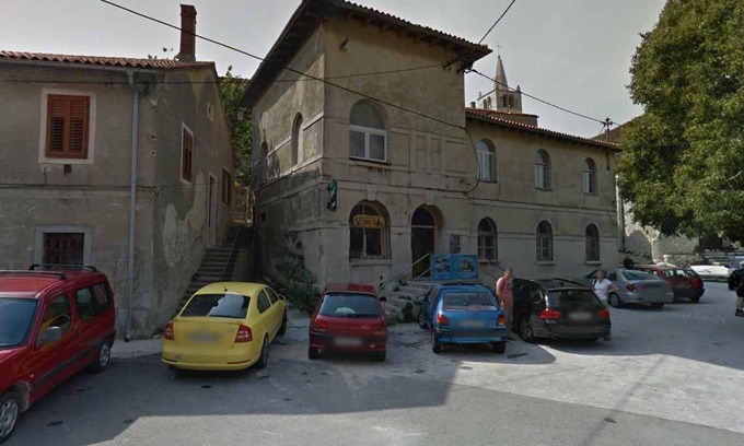 Plomin Apartment | Holiday apartment with air conditioning