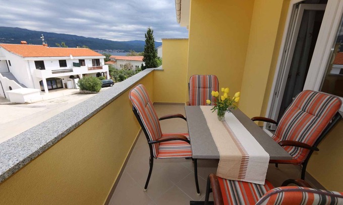 Silo Apartment | Holiday apartment with a/c