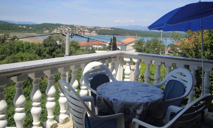 Soline Apartment | Holiday apartment with air conditioning and terrace with sea view