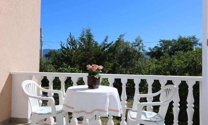 Silo Apartment | Holiday apartment with balcony and air conditioning