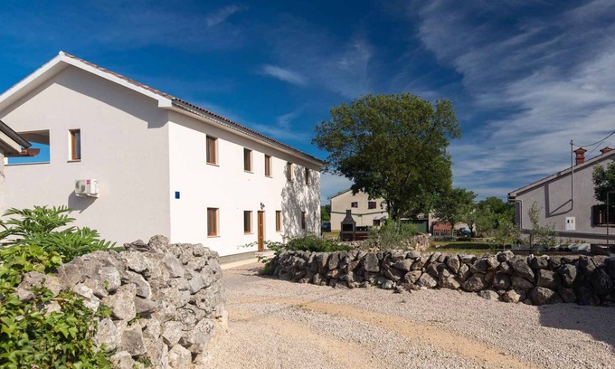 Poljica Apartment | Holiday apartment with air conditioning and WLAN