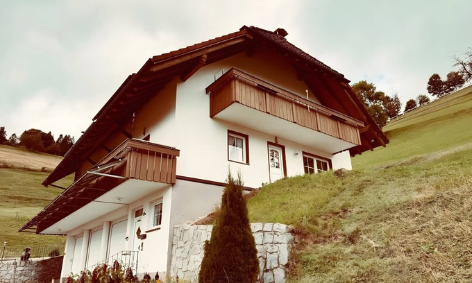 Wieden Apartment | Holiday Apartment with Mountain View 1 with Balcony and Wi-Fi