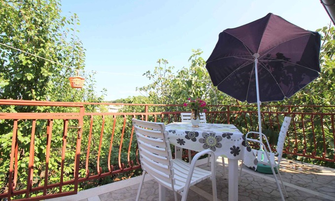 Porec Apartment | Holiday apartment with terrace and Internet