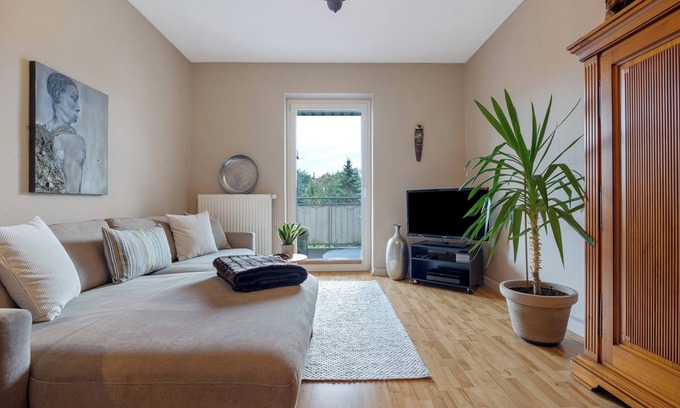Oststadt/Stadtfeld Apartment | Holiday Apartment 'Wohnung Hildesheim' with Balcony and Wi-Fi