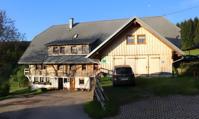 Schonach im Schwarzwald House | Holiday Home 'Sigmundenhof' with Mountain View, Private Terrace and Wi-Fi