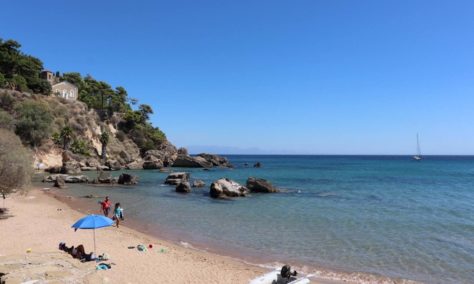 Pylos-Nestoras Apartment | Holiday flat with a beautiful view over the sea to Koroni on the Peloponnese.