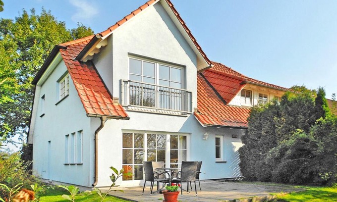 Lonvitz House | Holiday flats Blaues Haus, Putbus in Rügen - 6 persons, 2 bedrooms