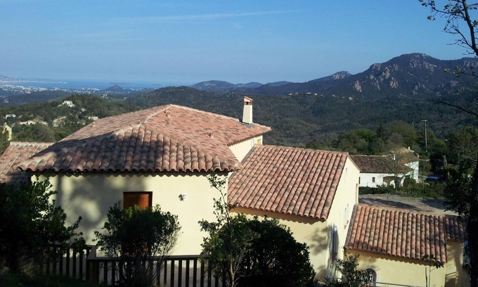Les Adrets-de-l'Esterel House | Holiday apartment Les Adrets de l'Estérel for 1 - 4 persons with 2 bedrooms - Holiday house