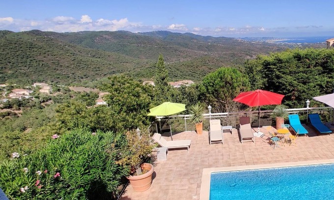 Les Adrets-de-l'Esterel House | Holiday house Les Adrets de l'Estérel for 1 - 8 persons with 4 bedrooms - Holiday house