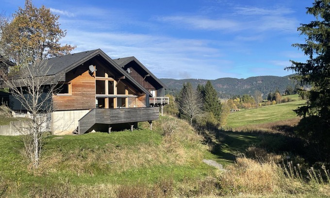Bernau House | Holiday Home 'Chalet 22 Bernau' with Mountain View, Wi-Fi and Air Conditioning