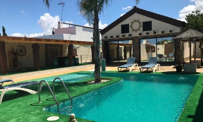 Barrio Nuevo House | Holiday home in Conil de la Frontera with terrace