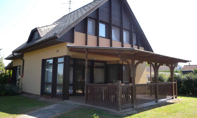 Balatonbereny House | Holiday home 250 m from the beach
