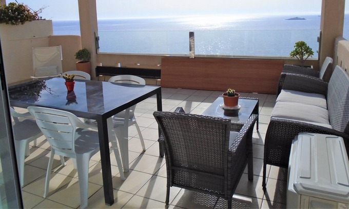 Carboneras House | Holiday Home 'Atico Torre del Rayo' with Sea View, Shared Pool & Wi-Fi