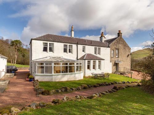 Maybole House | Holiday Home Balcraig House by Interhome