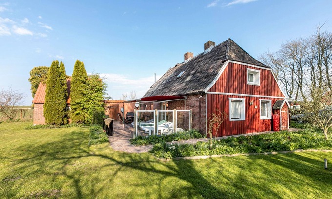 Elpersbuttel House | Holiday Home 'Busch' with Private Terrace and Private Garden
