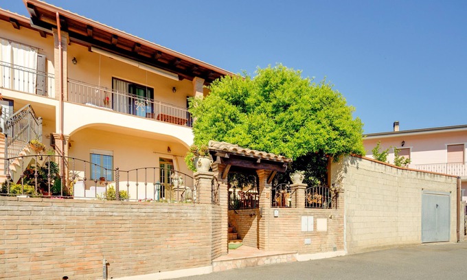 Fluminimaggiore House | Holiday Home 'Casa Rosa' with Mountain View, Wi-Fi and Air Conditioning