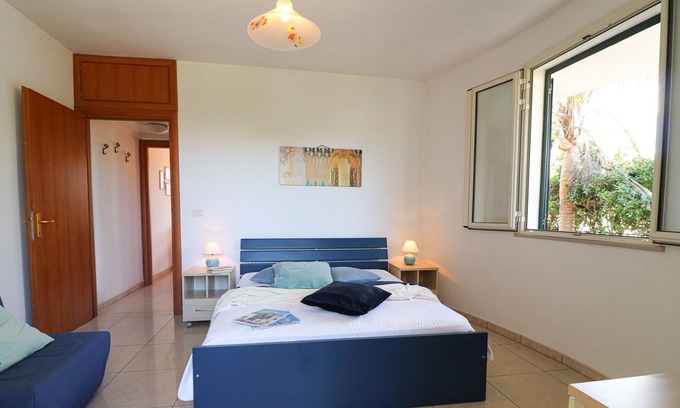 Castro House | Holiday Home 'Calilla A Castro ' with Private Terrace, Balcony and Air Conditioning