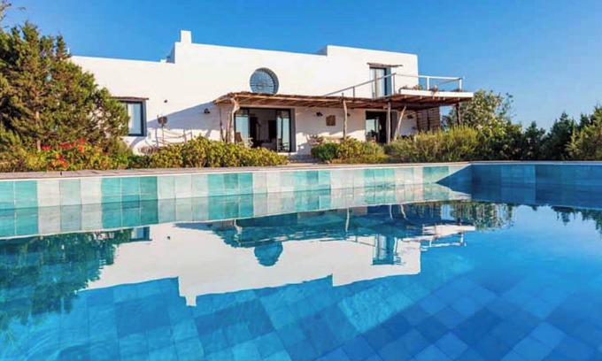 Formentera House | Holiday Home 'Can Piedrópolis' with Sea View, Private Pool and Wi-Fi