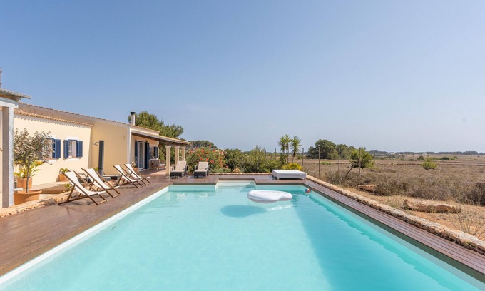 Pilar de la Mola House | Holiday Home 'Can Juan Pedro' with Sea View, Wi-Fi and Air Conditioning