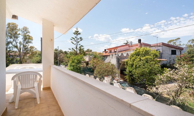 Monte Longu House | Holiday Home 'Casa Rial' with Balcony, Wi-Fi and Air Conditioning