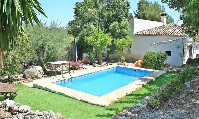 Montecorto House | Holiday Home Casa Romántica with Mountain View, Pool & Wi-Fi