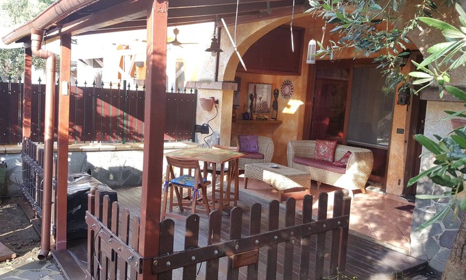 Maddalenedda House | Holiday Home 'Country' with Private Terrace, Wi-Fi and Air Conditioning