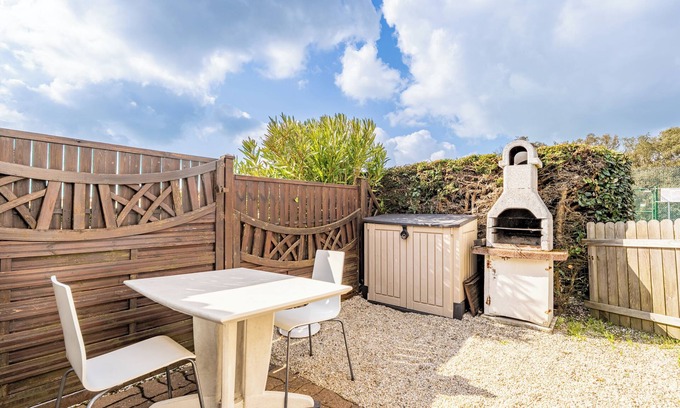 Pornic House | Holiday Home - 'Domaine' with Shared Pool and Private Garden