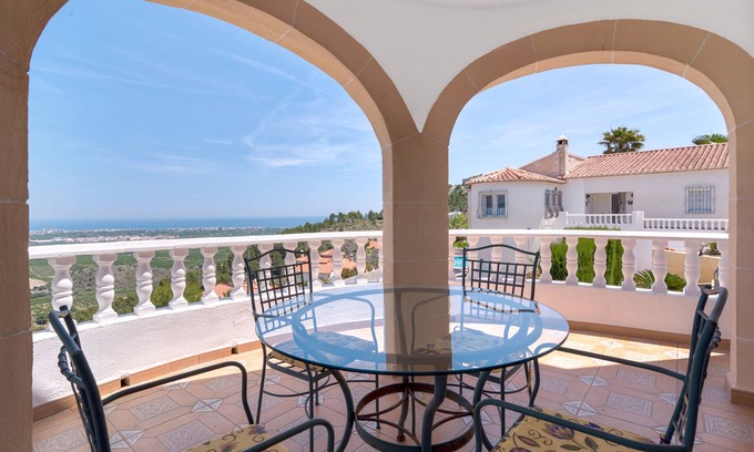 La Font d'en Carros House | Holiday Home 'Chalet Tossal Gros' with Sea View, Wi-Fi and Air Conditioning