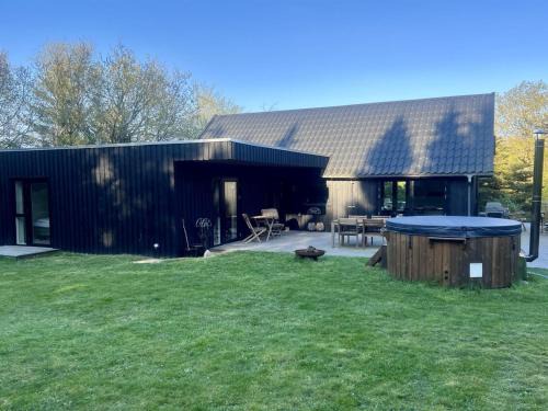 Fur House | Holiday Home Ewy - 150m to the inlet by Interhome
