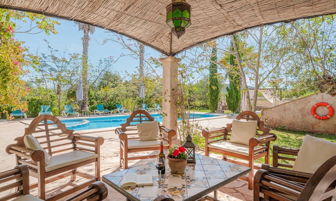 Felanitx House | Holiday Home 'Finca Can Xet' with Mountain View, Pool & Wi-Fi