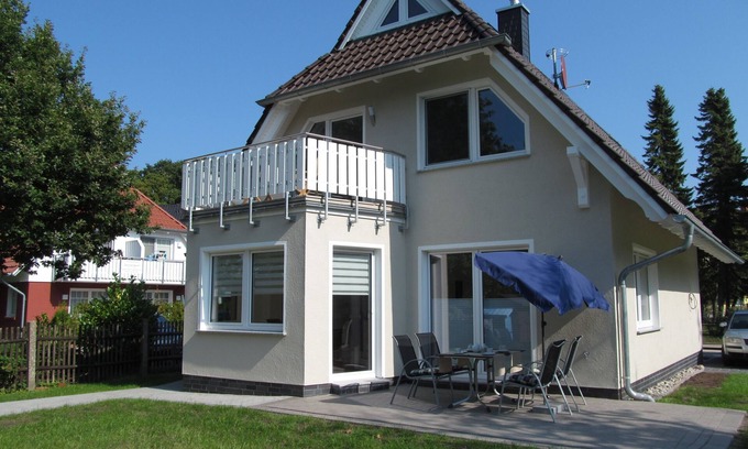 Zingst House | Holiday home for 4 guests with 90m² in Zingst (68896)