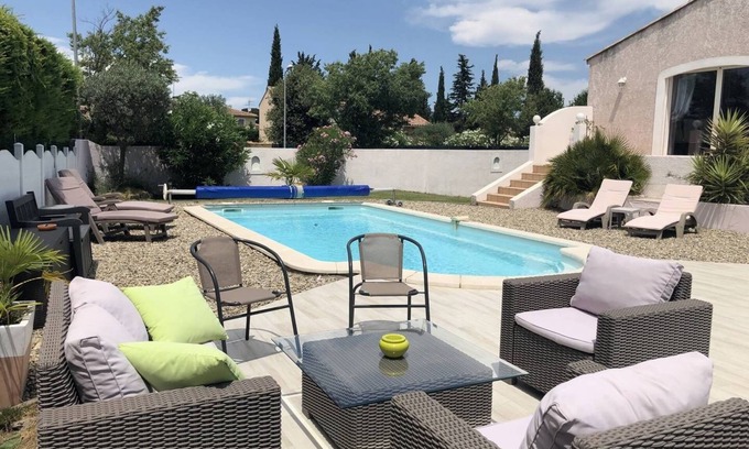 Salon-de-Provence House | Holiday home in Salon-de-Provence, private pool, garden and terrace.