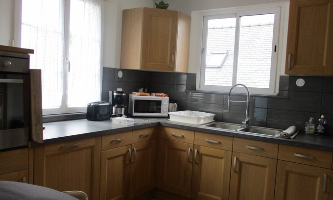 Lannion House | Holiday Home 'Gîte La Marinière - 300m Gare - Tgv' with Private Terrace and Wi-Fi