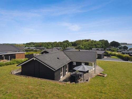 Kelstrup House | Holiday Home Geeske - 150m from the sea by Interhome