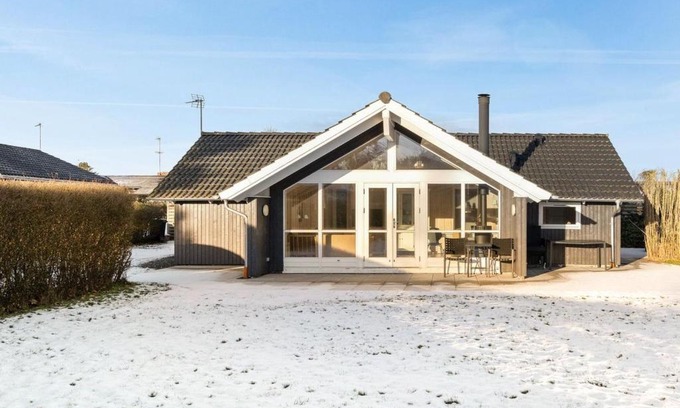 Oster Hurup House | Holiday Home Gertrud - from the sea by Interhome