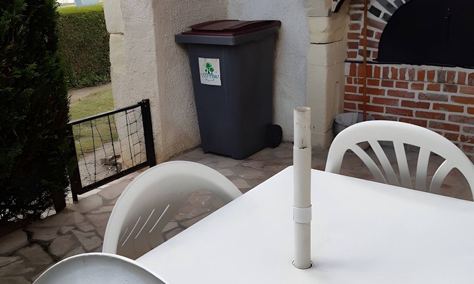 Noyers-sur-Cher House | Holiday Home 'Gîte 264, Proche Zoo Beauval' with Private Terrace and Private Garden