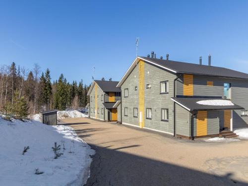 Kehys-Kainuu House | Holiday Home Hallan karhu b- paritalo by Interhome