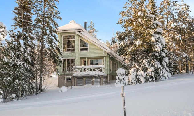 Kehys-Kainuu House | Holiday Home Hallantähti cottage by Interhome
