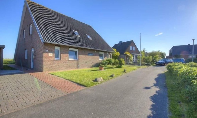 Norderhafen House | Holiday home Haus Feldblick